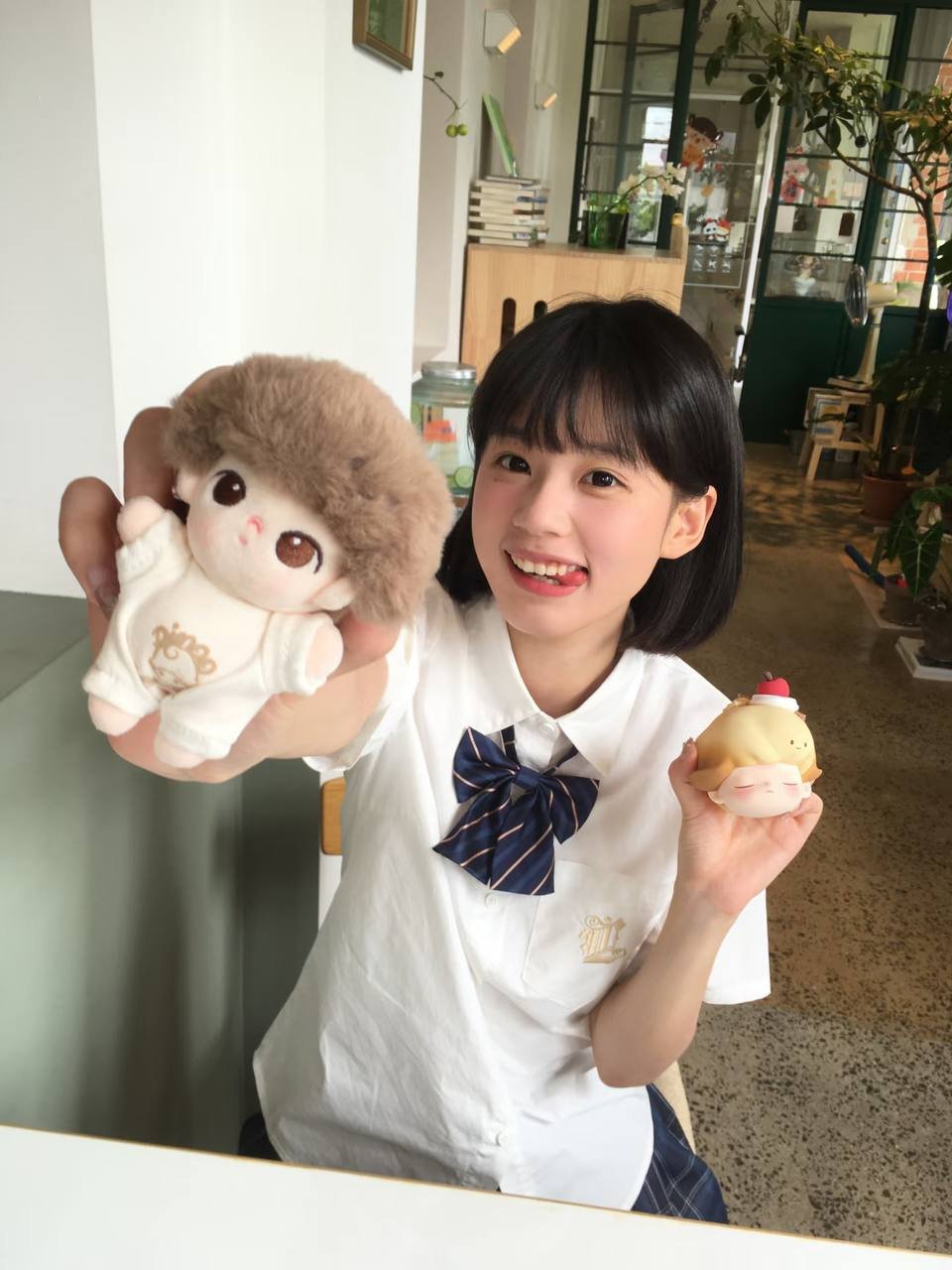 包养女大学生的现实与考量