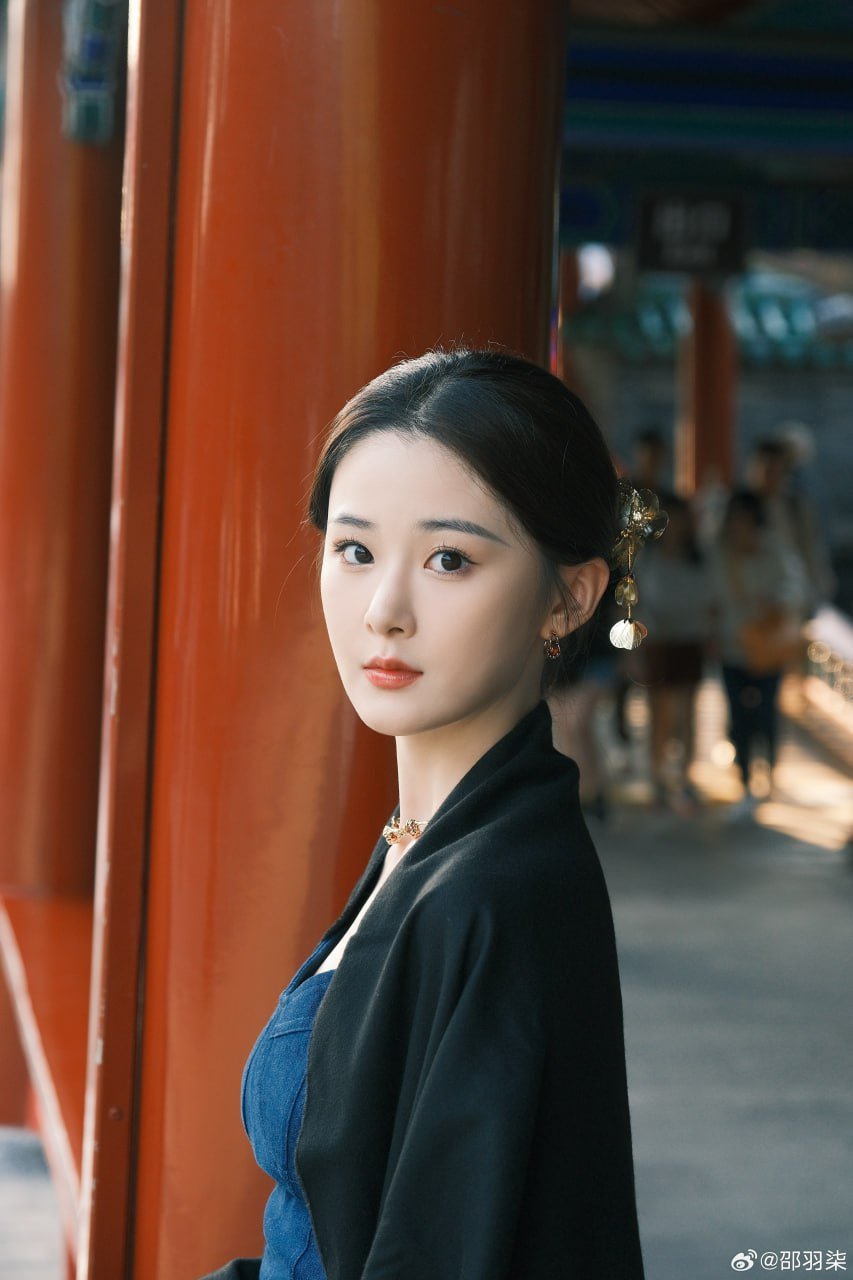 在包养关系中如何保持心理健康和自我成长：一位读者的困惑与解决之道