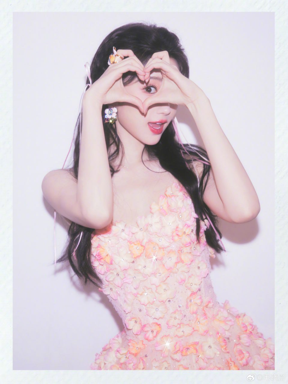 在黄山云海间的包养故事：情感与自我的微妙碰撞