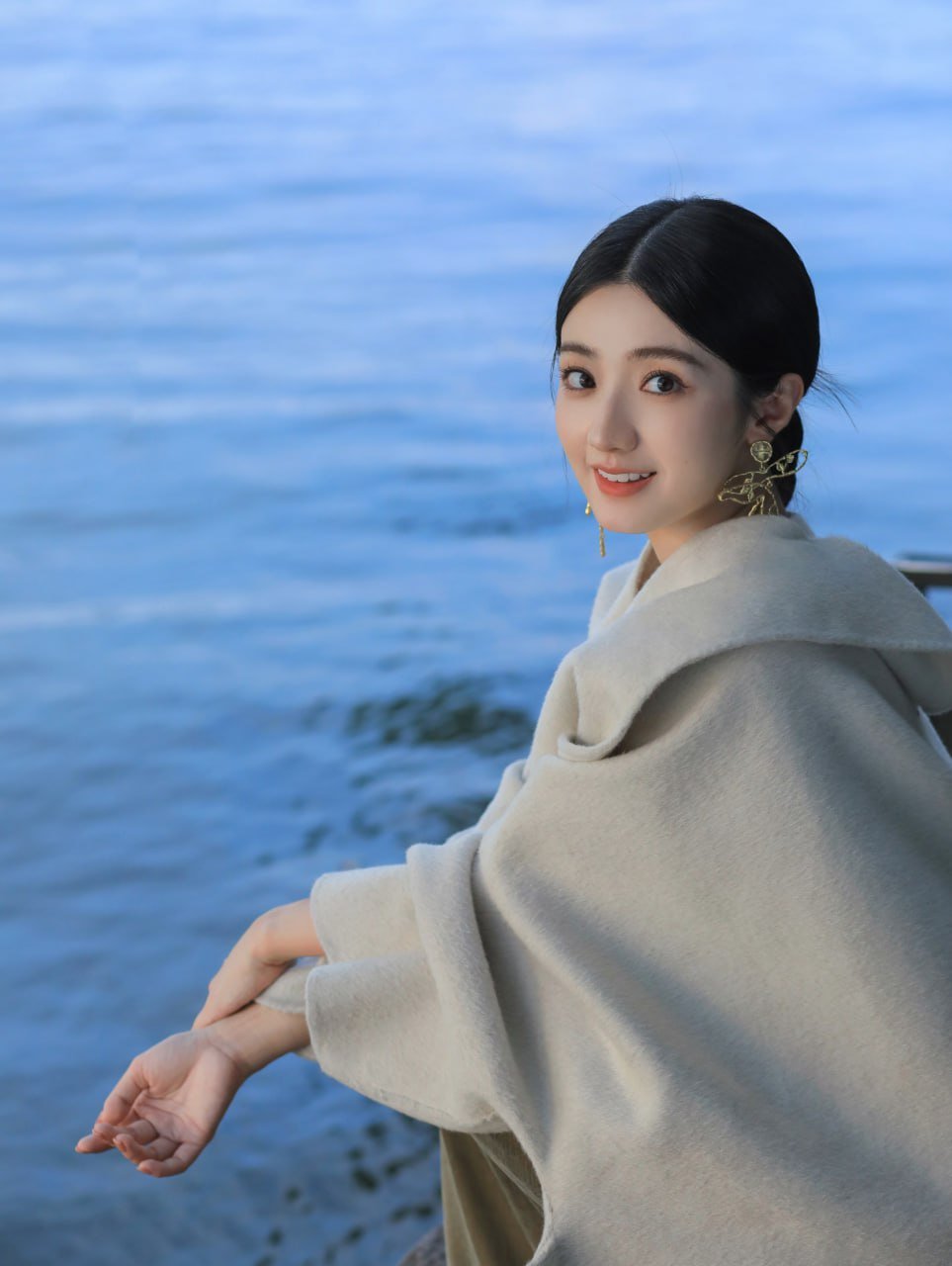 探寻德州包养女大学生现象背后的社会心理与个体成长