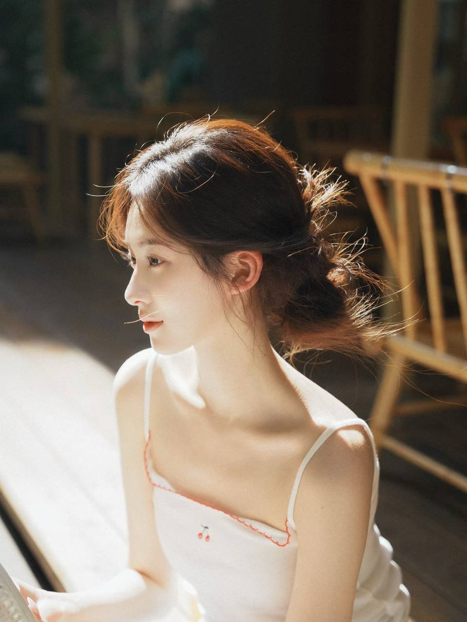 在丽江的夜色中探寻包养网背后的情感与梦想