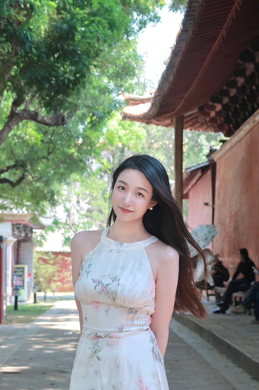 在包养的阴影下寻找自我的旅程