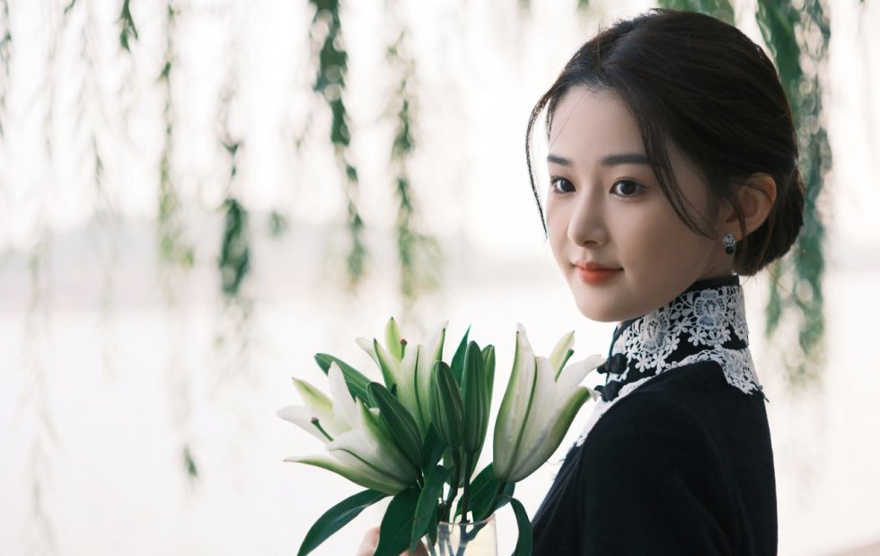 在云浮的包养网上邂逅人生不同阶段的自我探索与情感抉择