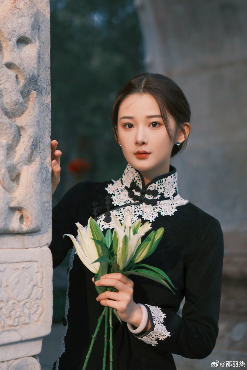 在欲望都市中寻找真爱的包养之旅：从海口到威海的内心独白