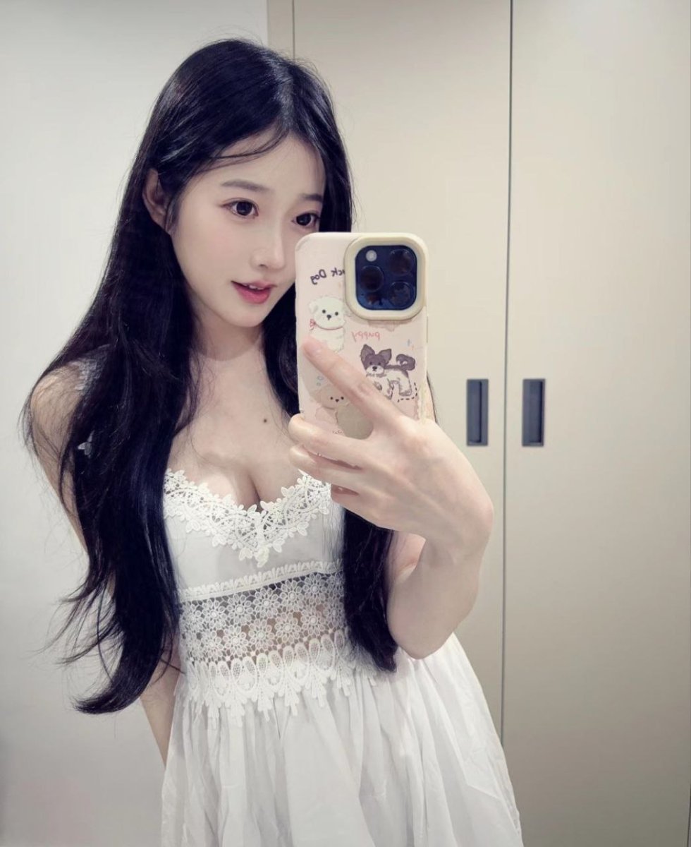 在都市的霓虹下探寻包养女大学生的情感与选择