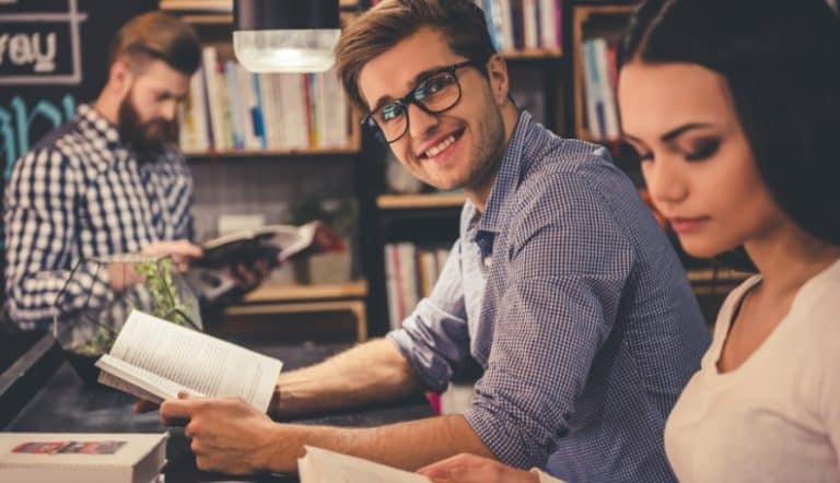 23个轻松获取女生电话号码的方法，让她对你刮目相看